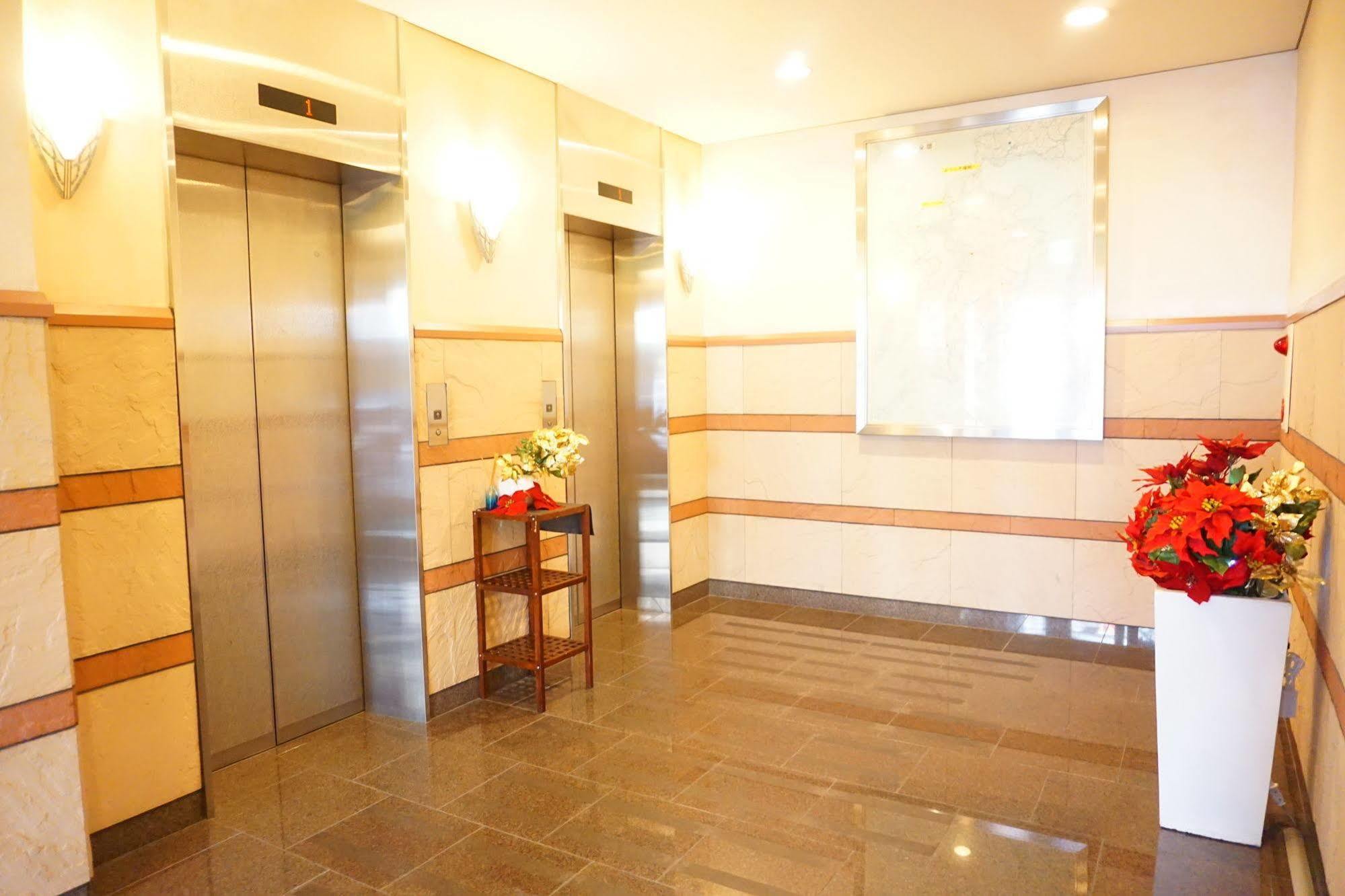 Hotel Etwas Tenjin Fukuoka  Bagian luar foto